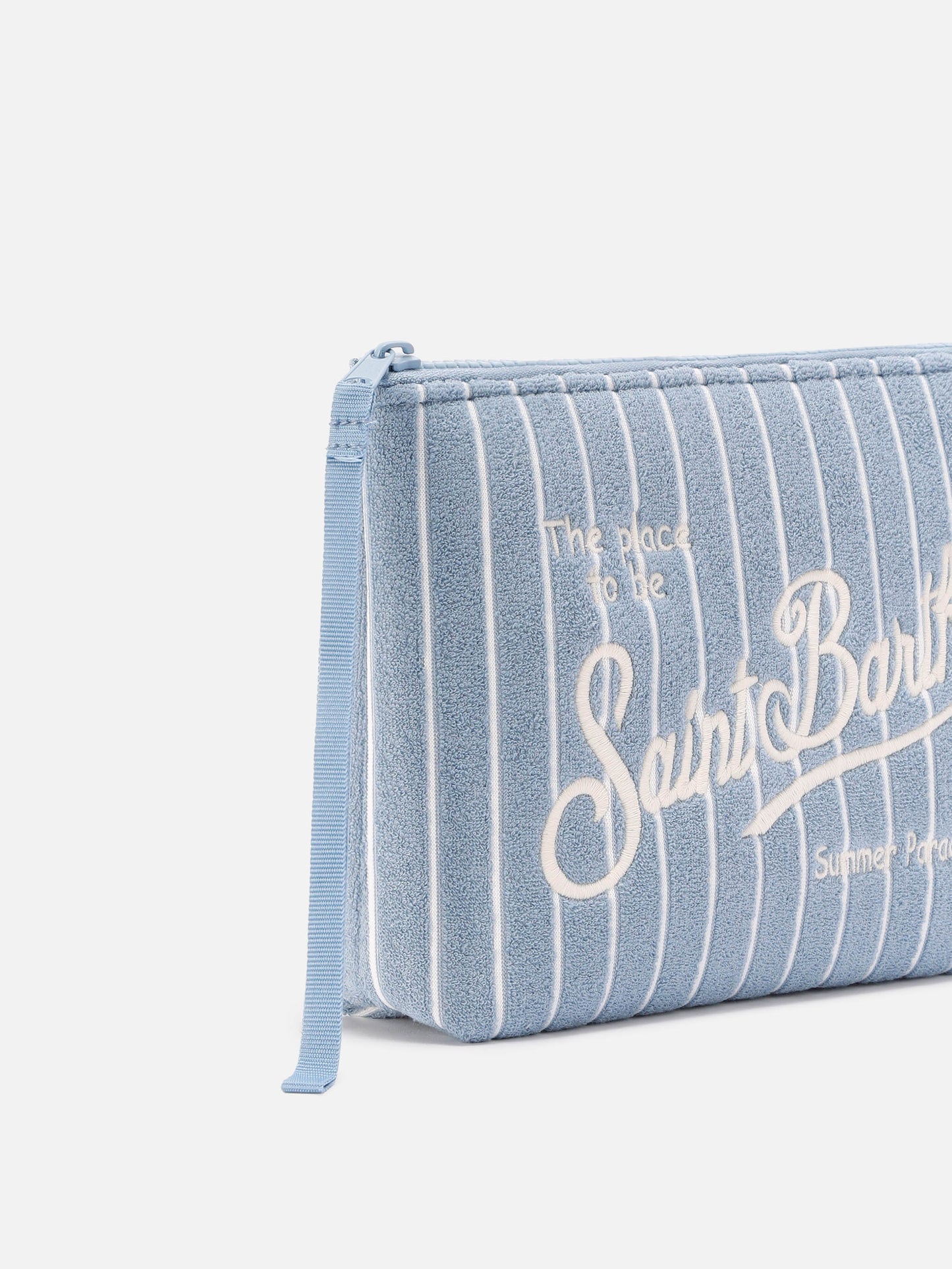Aline Pouch in Frottee-Optik mit geprägtem Streifenmuster