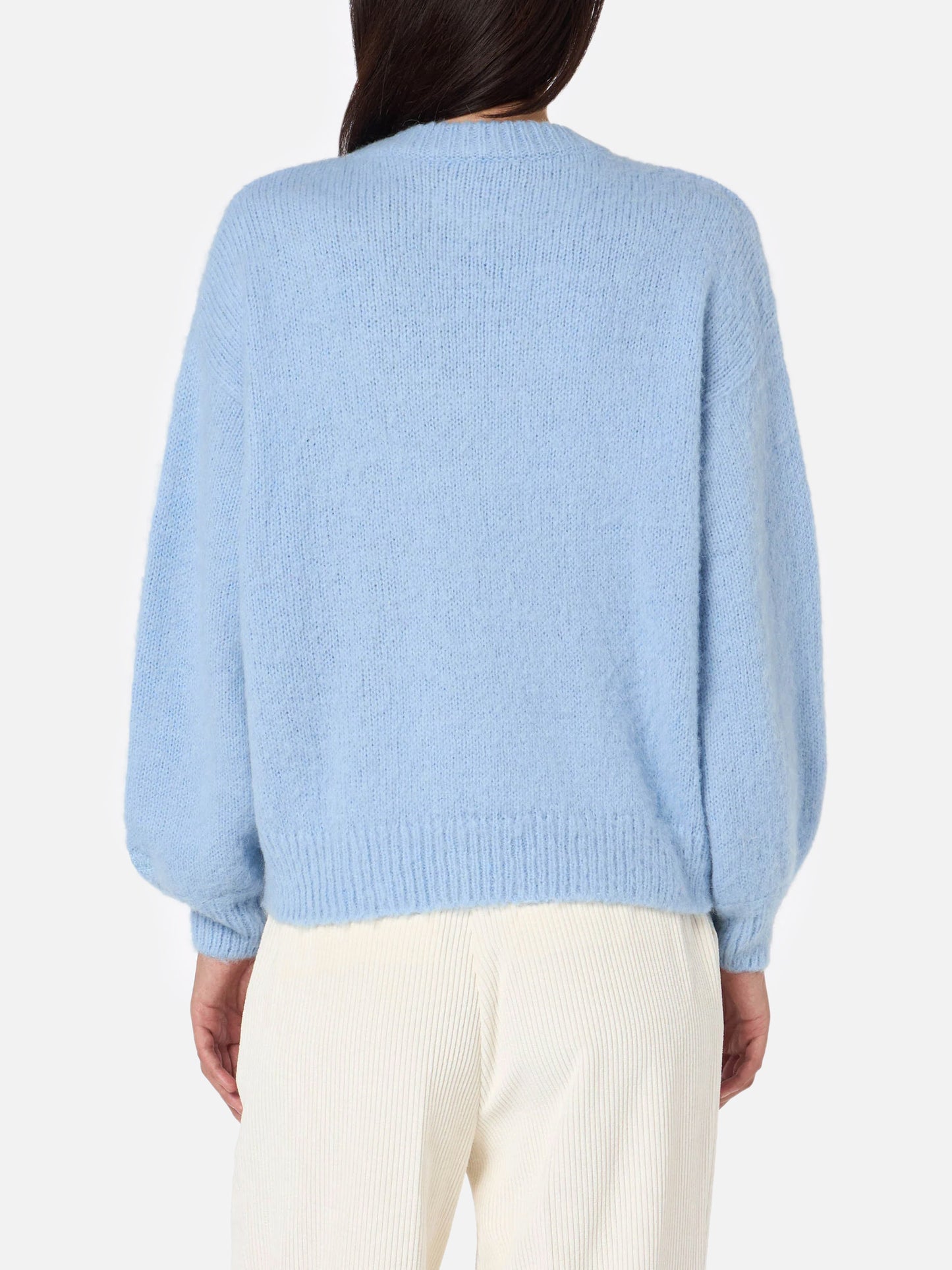 Maglione in misto alpaca garzato con applicazioni nuvole crochet