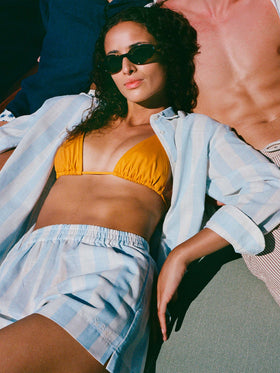 Meredith – klassisches Leinenhemd mit hellblauem Streifenmuster