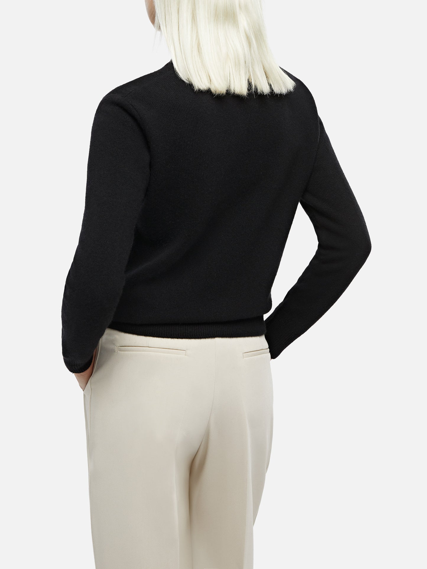 Schwarzer Damenpullover New Queen mit Adoro-Jacquard