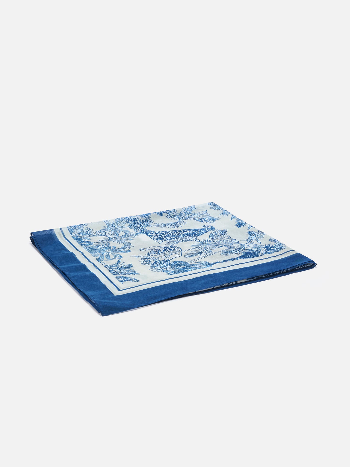 Thaiti long pareo in silk blend with blue toile de jouy print