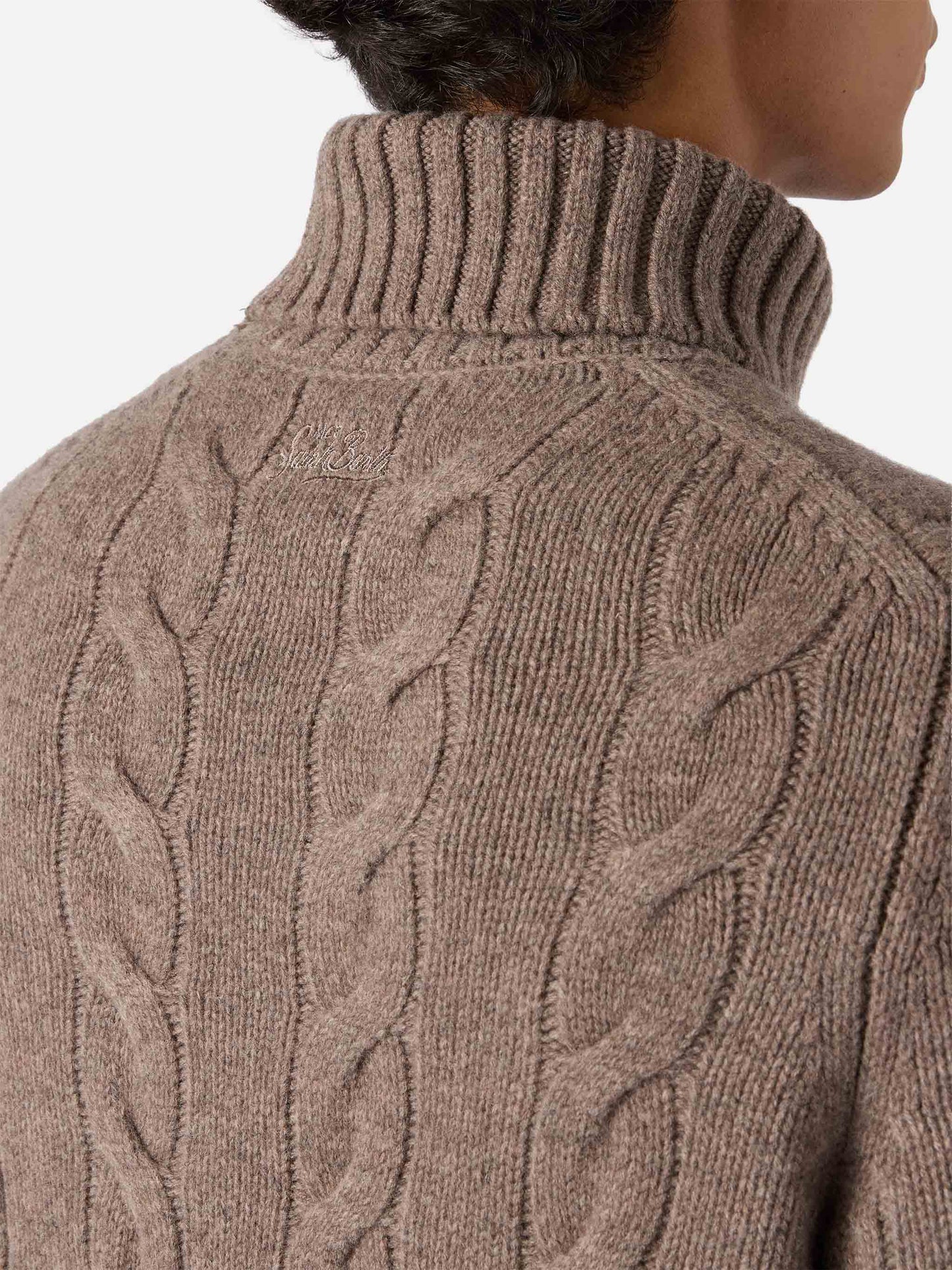 Pullover a collo alto Valdez in pura lana nocciola