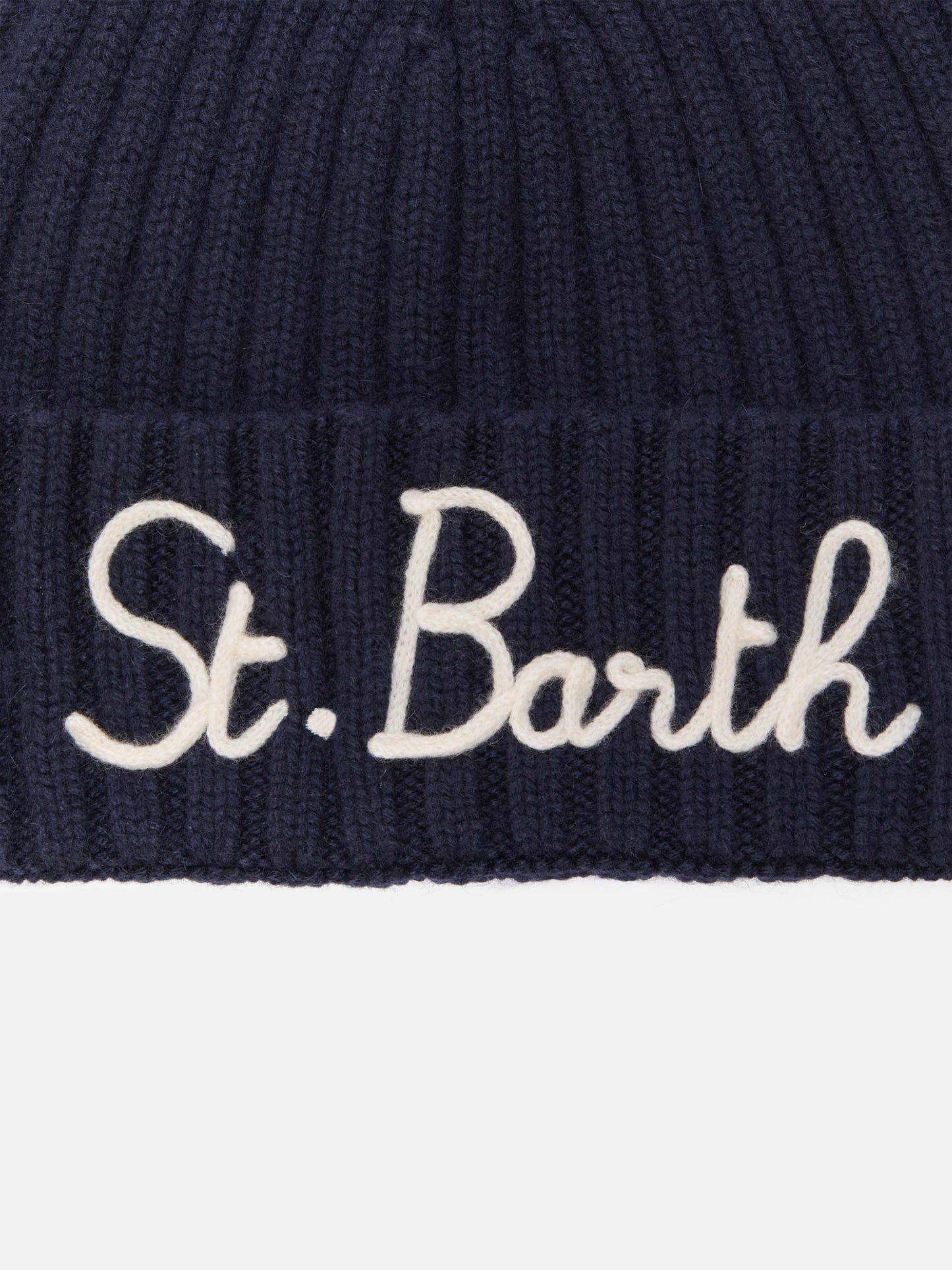 Berretto Wengen in misto cashmere blu con ricamo St. Barth