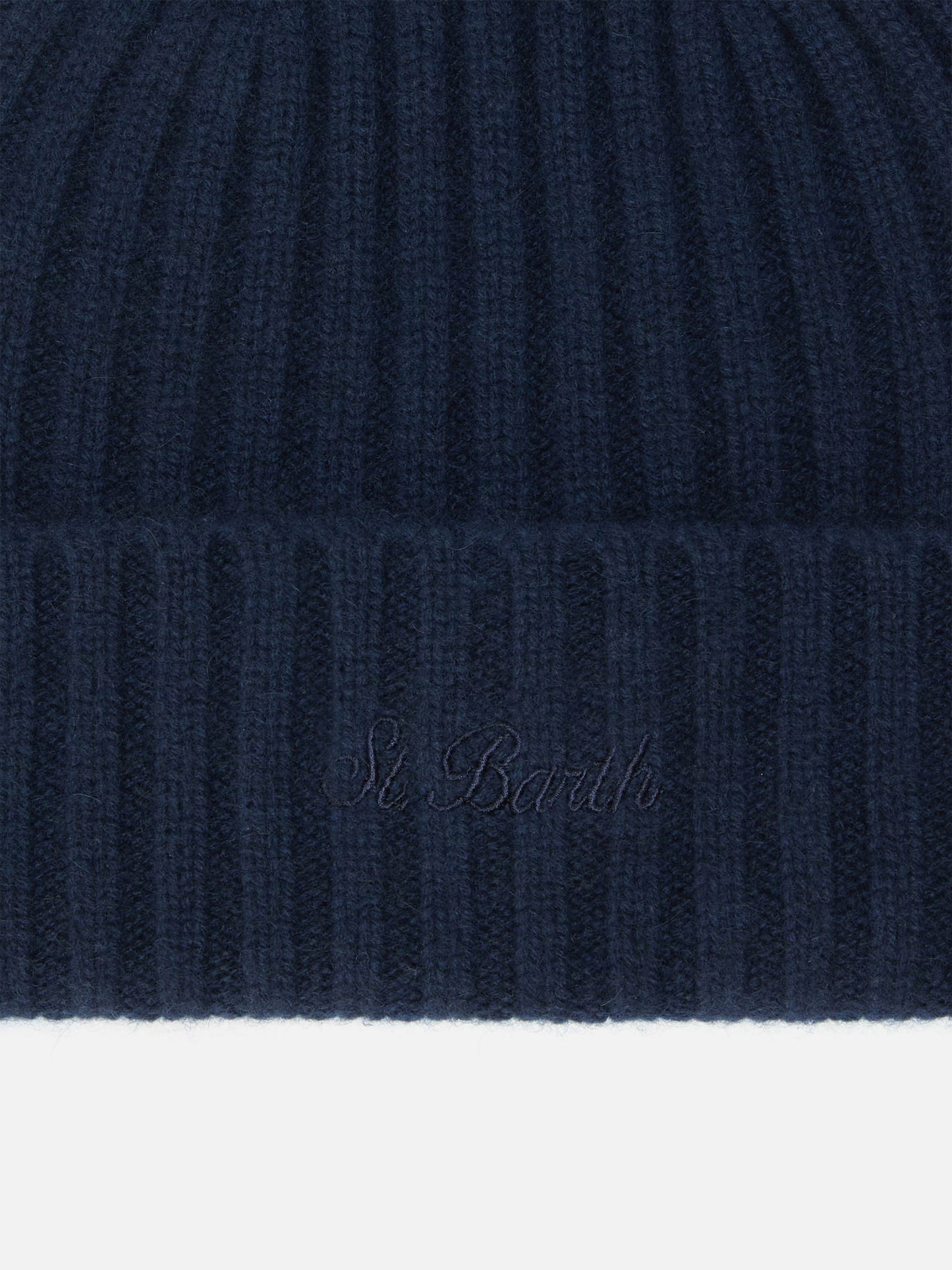 Wengen beanie in cashmere in navy blue with St. Barth embroidery on the turn-up