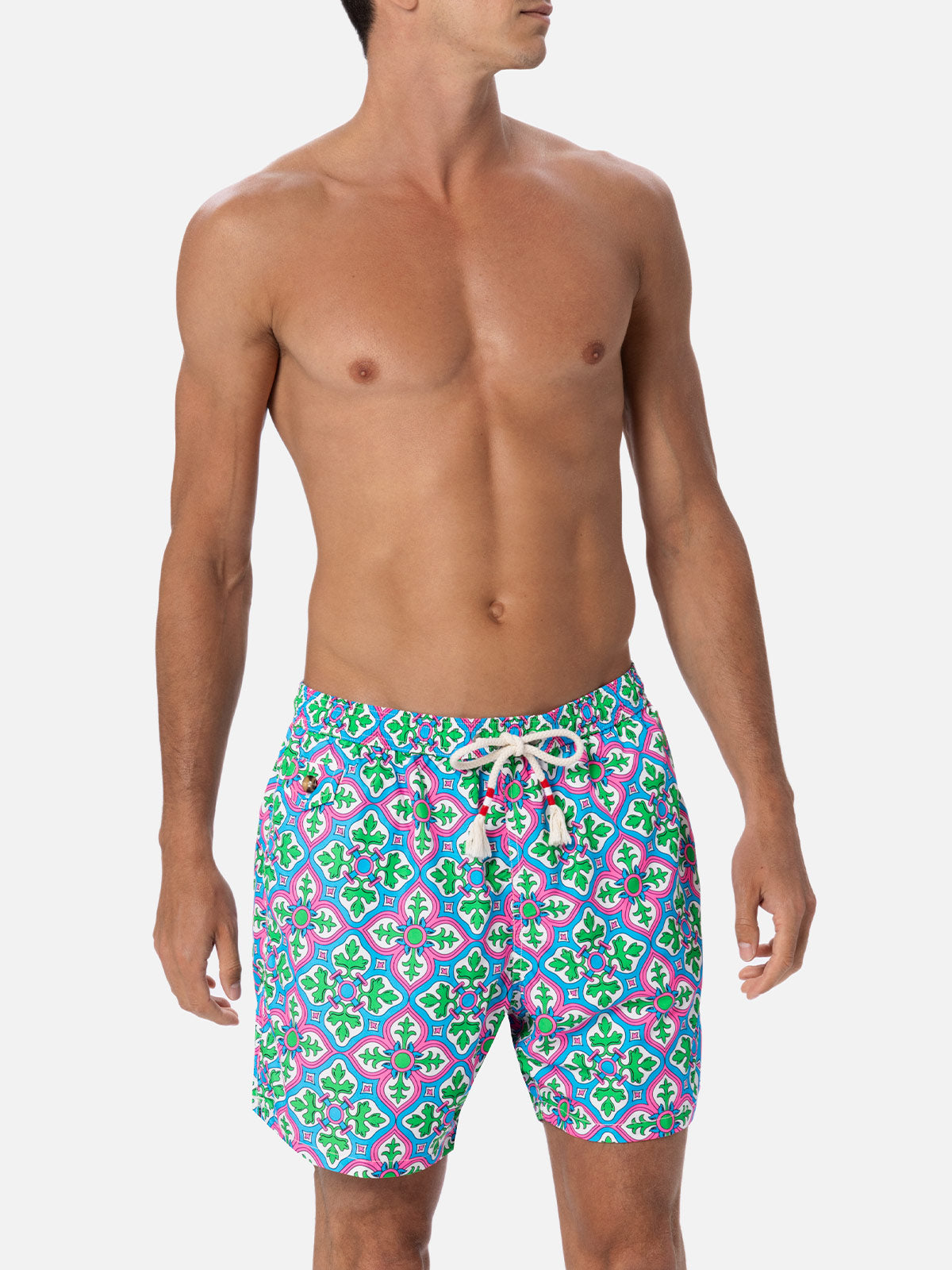 Man lightweight fabric swim-shorts Lighting 70 with majolica print