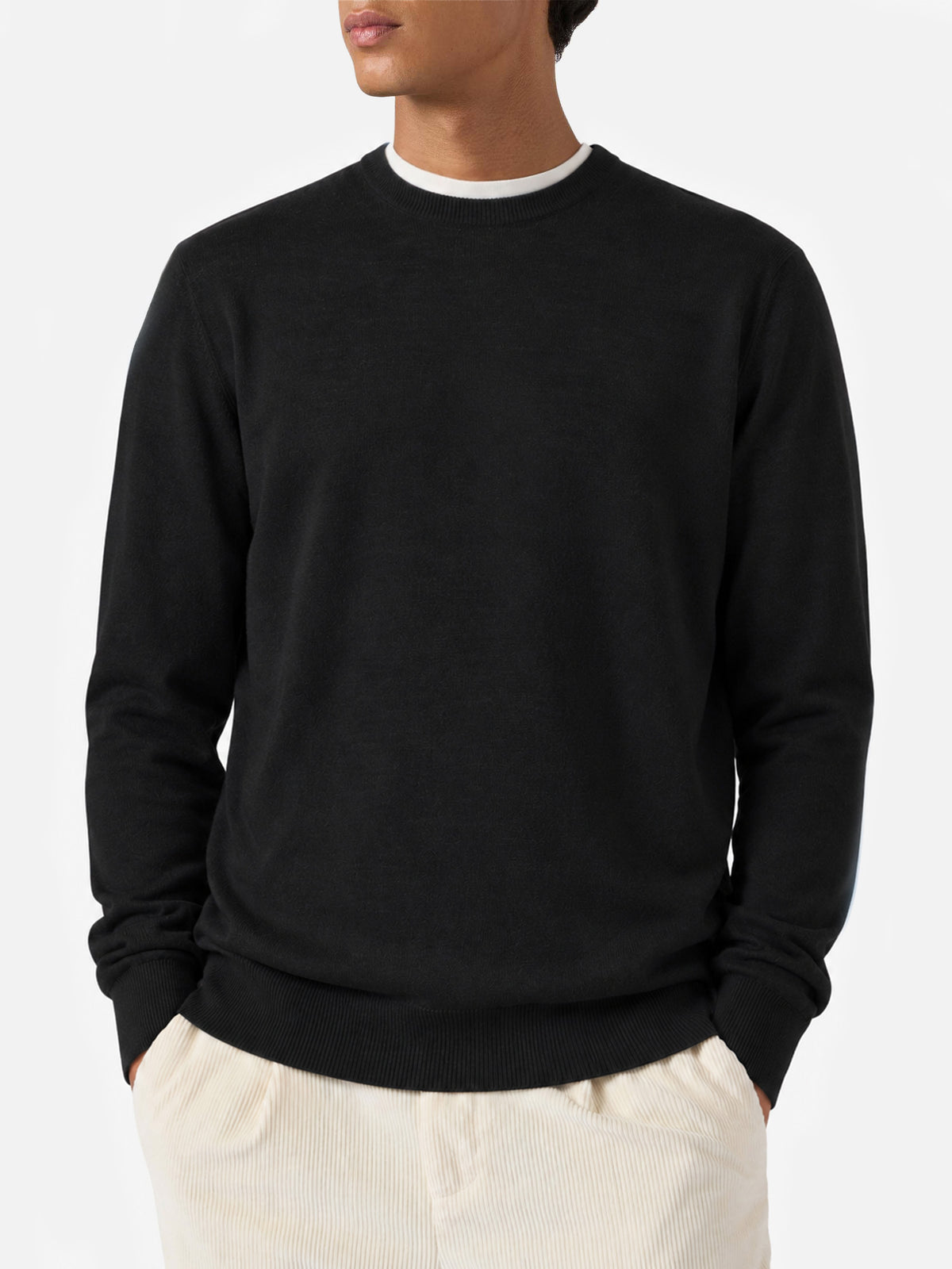 Suéter Regent de cuello redondo en 100% MERINO WOOL negra 