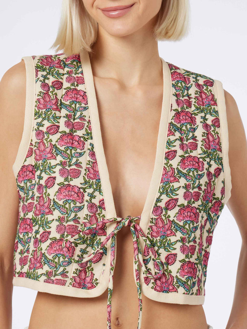 Woman embroidered padded vest