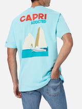 Herren-T-Shirt aus Baumwolle mit platziertem Capri Addicted-Postkartendruck