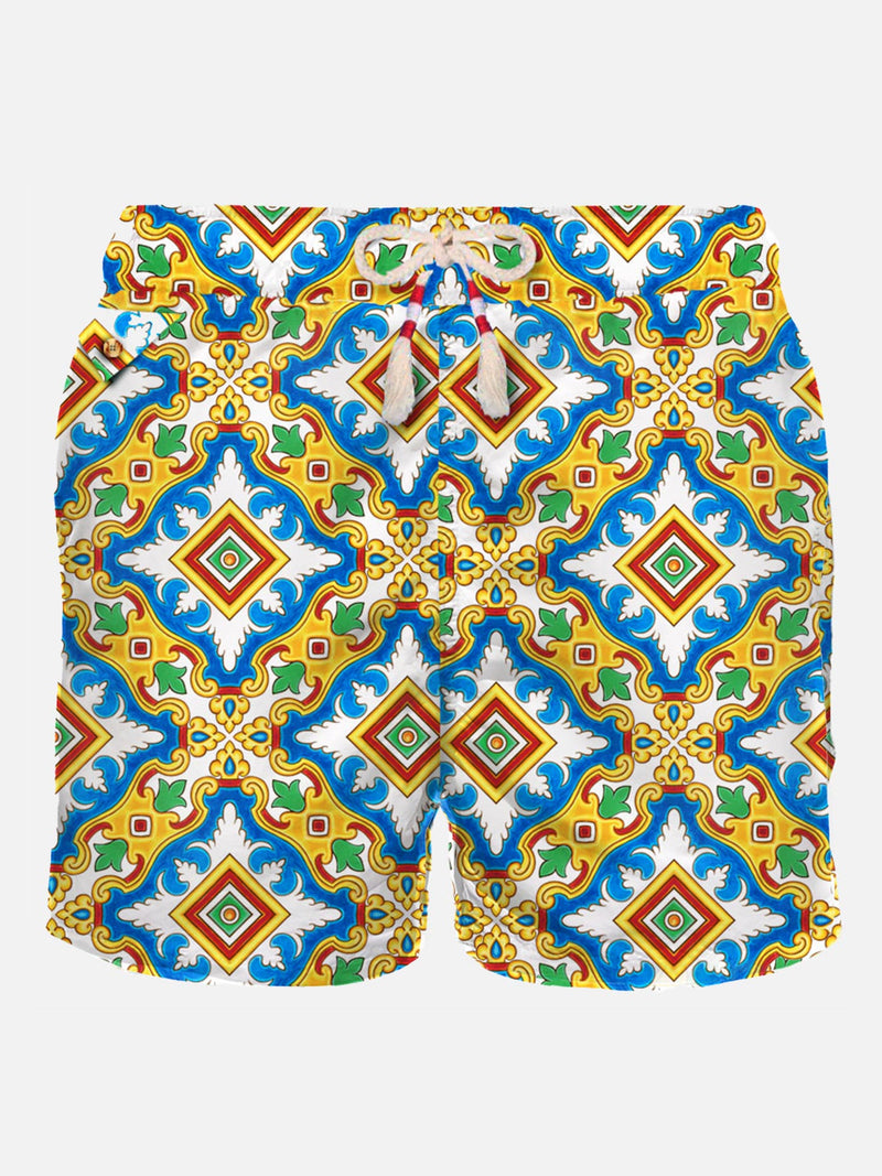 Herren-Badeshorts aus leichtem Stoff mit Maiolika-Print