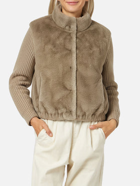 Mael Kunstpelzweste mit Strickärmeln