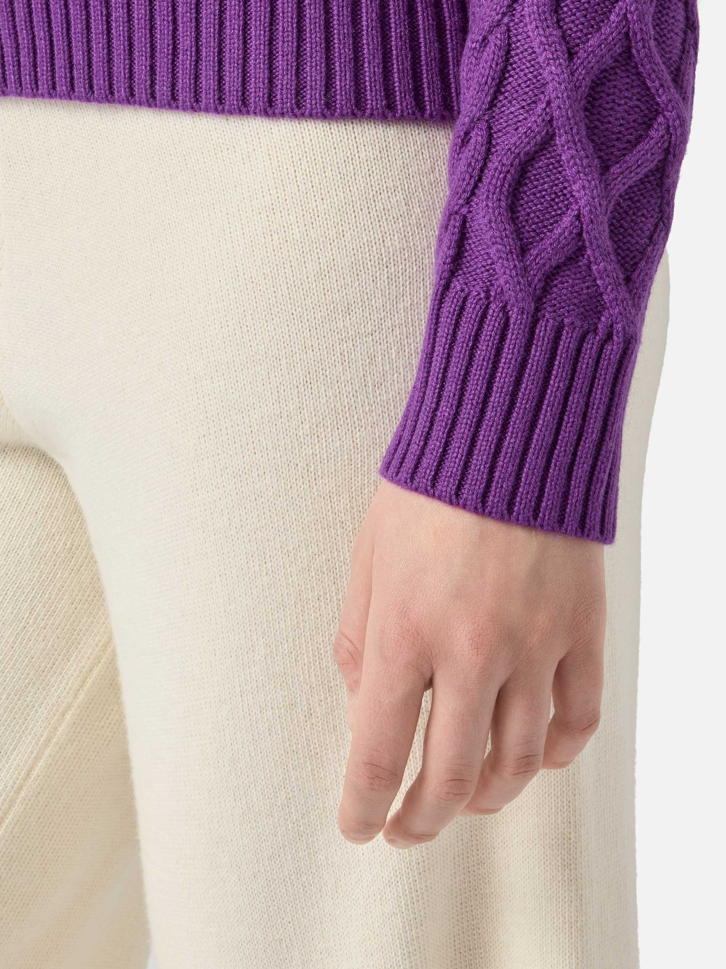 Woman half-turtleneck sweater with Saint Barth lettering