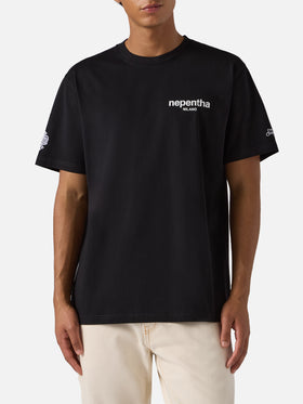 Schwarzes Arnott-Baumwoll-T-Shirt mit Nephenta-Print | NEPENTHA SPECIAL EDITION