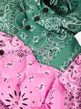 Kapuzen-Daunenjacke Baxter Jr. mit Bandana-Print