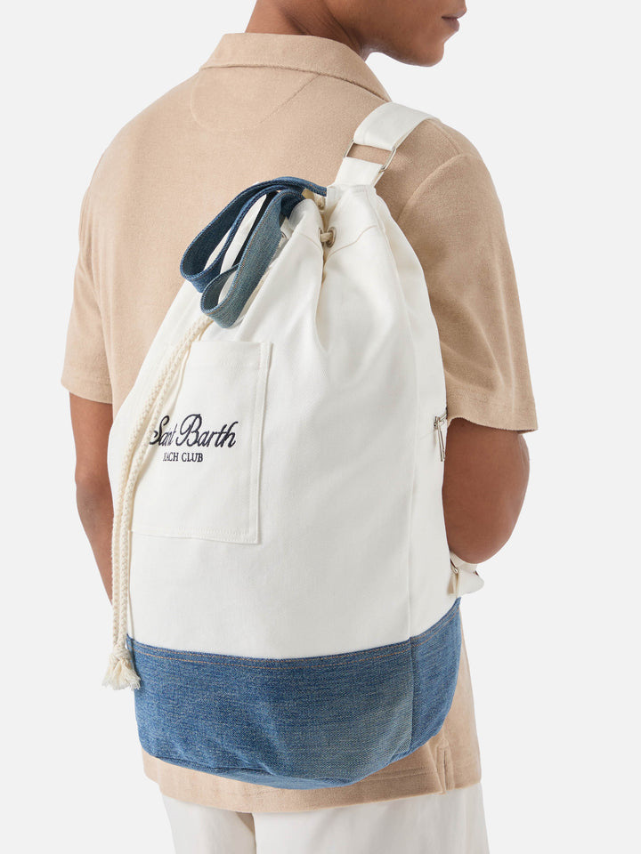 Zaino Beach Backpack in tessuto bianco e azzurro con logo ricamato