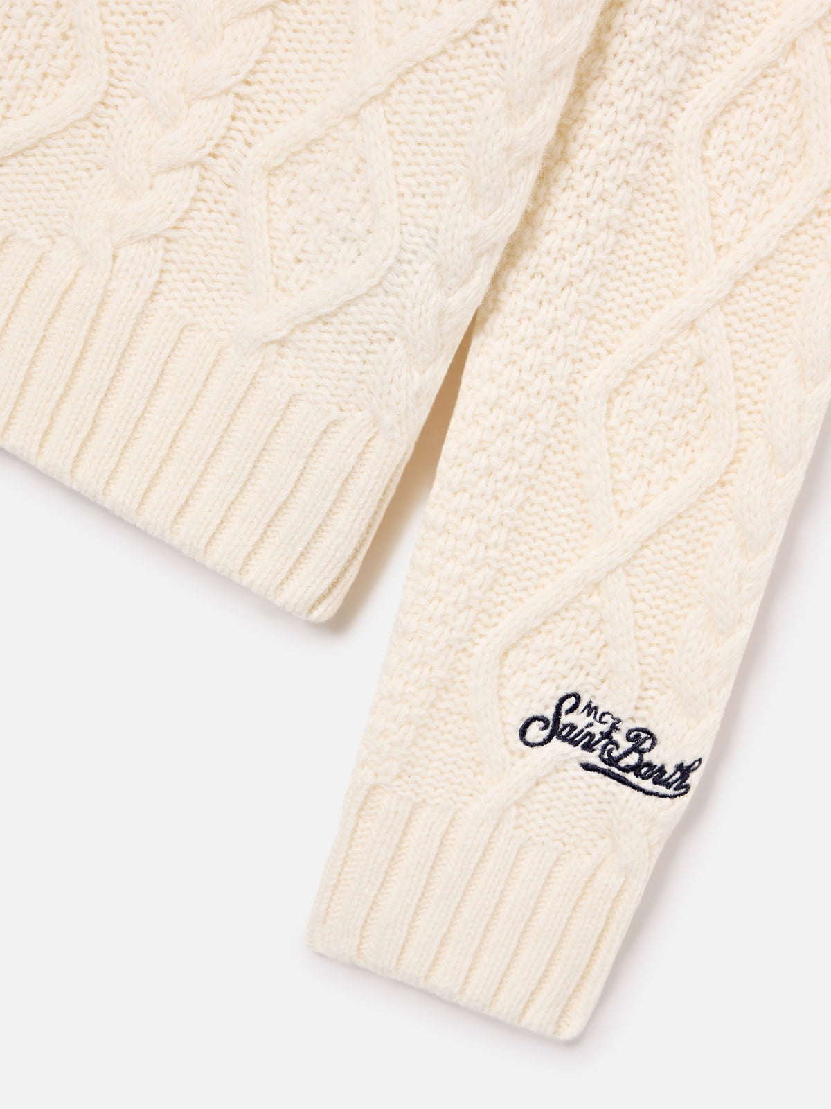 Jersey de punto trenzado color crema con cuello redondo y bordado St. Moritz | Special edition 