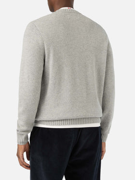 Grauer Bombardino leichter Rundhals-Strickpullover mit Après Ski Intarsie und Stickerei 