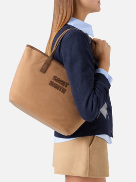 Gewachste Nut Medium City Bag mit Logostickerei 