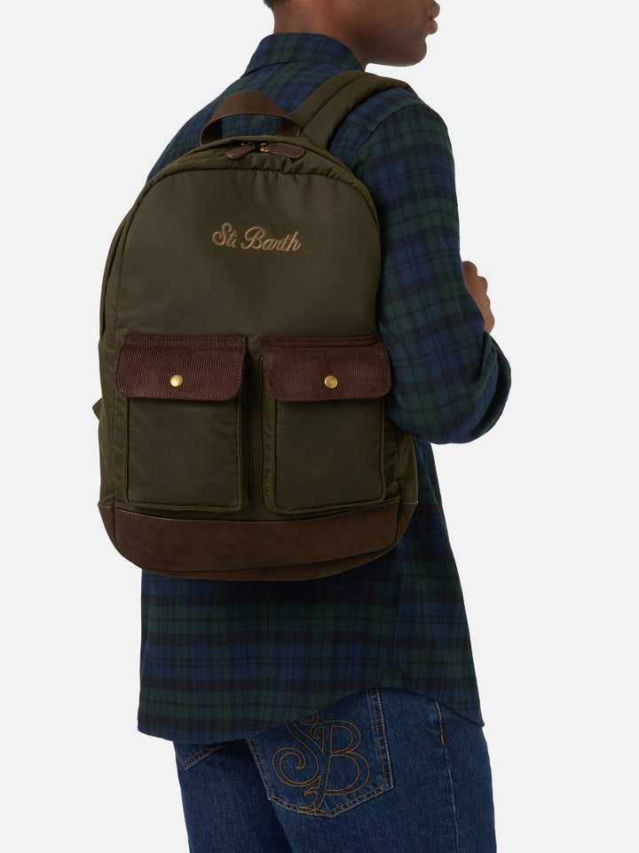 Sac à dos ciré vert militaire Cody avec logo brodé 