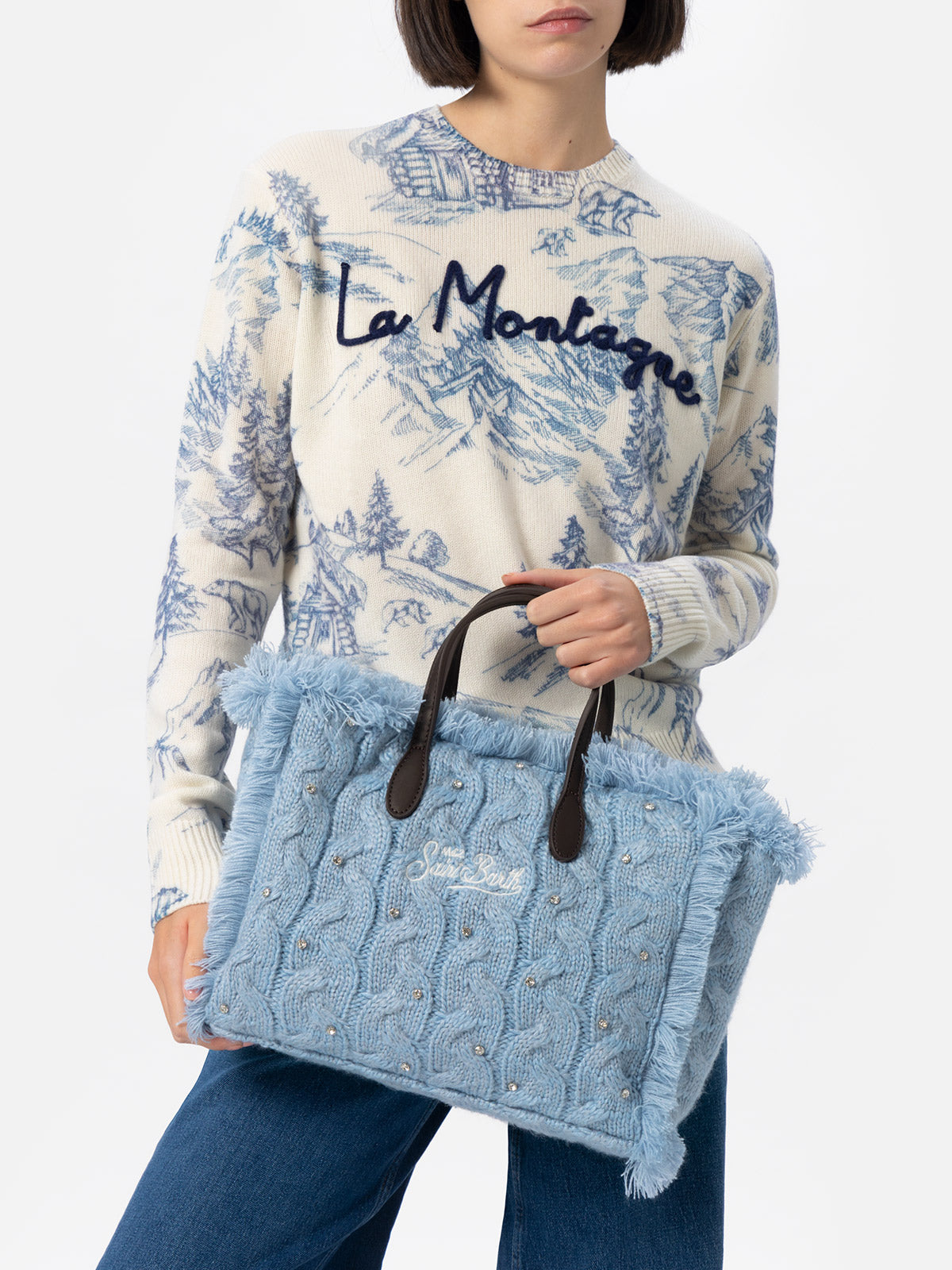Hellblaue Colette-Handtasche mit Zopfmuster und Strassverzierung
