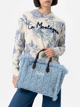Hellblaue Colette-Handtasche mit Zopfmuster und Strassverzierung