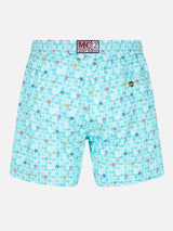 Bequeme Herren-Badeshorts aus Stretchstoff mit Seestern-Print