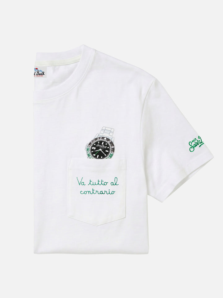 Connor-Baumwoll-T-Shirt in Weiß mit „Va tutto al contrario“-Stickerei auf der Tasche