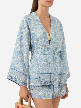 Kimono corto Carly de seda con estampado batik floral 