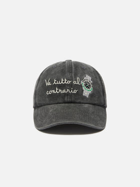 Davis cotton baseball cap in black with Va tutto al contrario embroidery
