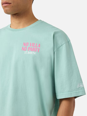 T-shirt Delmar verde con stampa No Villa No Party e maxi grafica sul retro