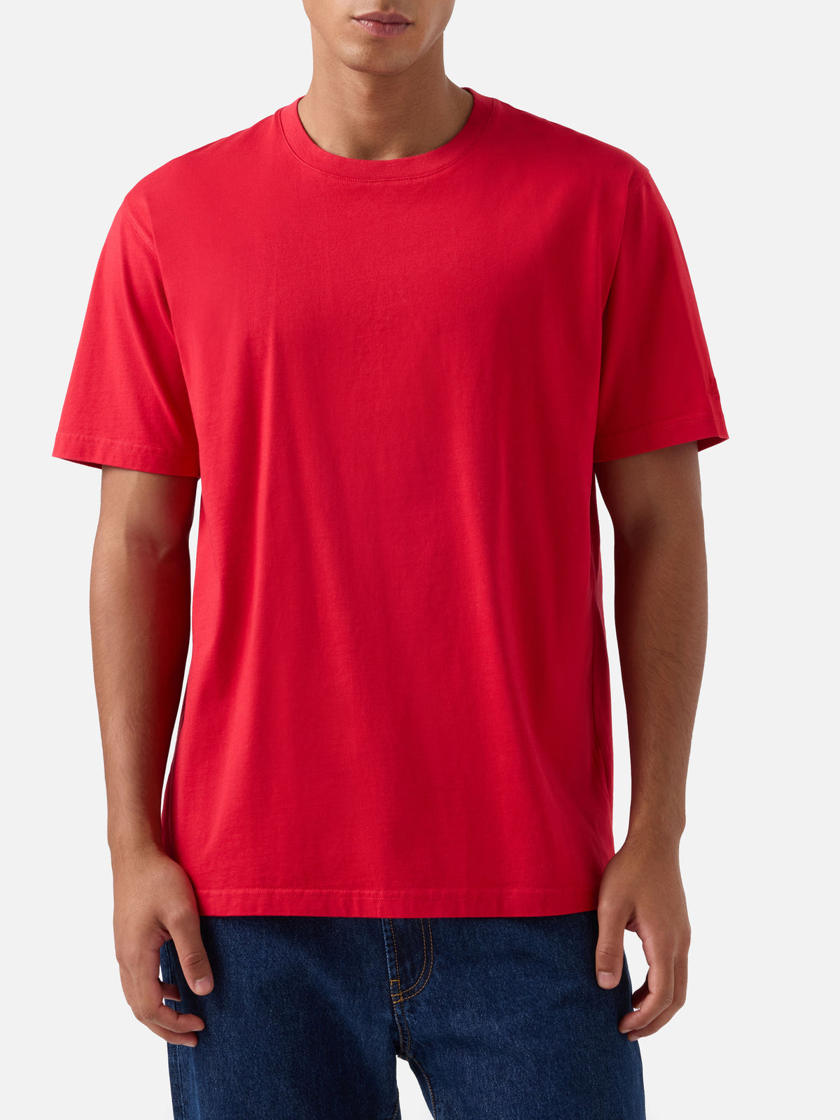 Cada camiseta en algodón rojo 