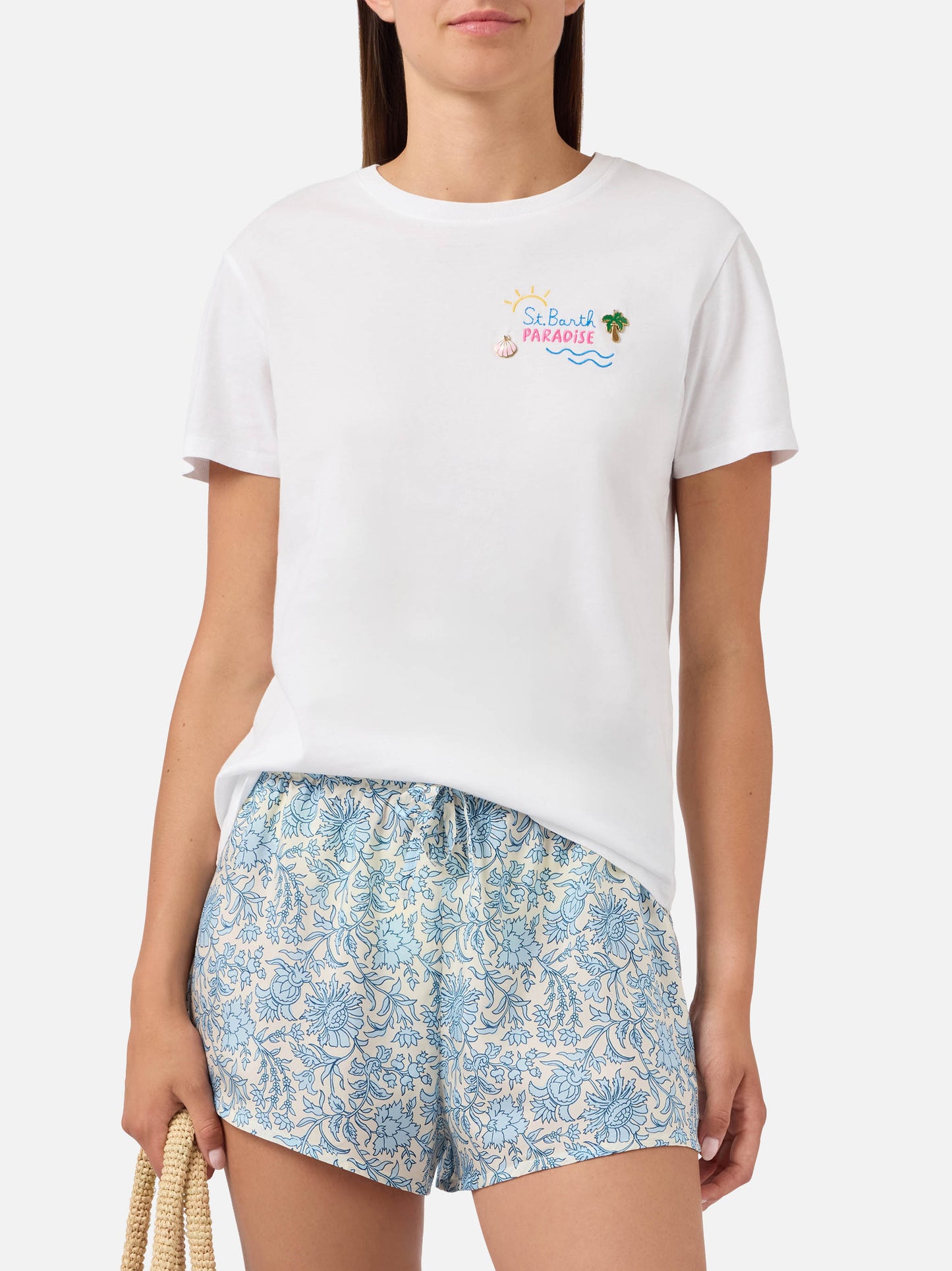 Camiseta Emilie blanca con bordado del charm St. Barth Paradise 