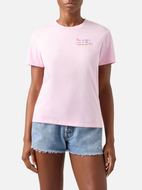 T-shirt Emilie rose avec broderie Non smetterò mai di splendere 
