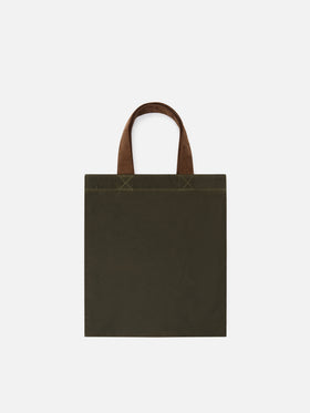 Mini Essential Tasche aus gewachstem Stoff in Military Green mit Logostickerei tote 