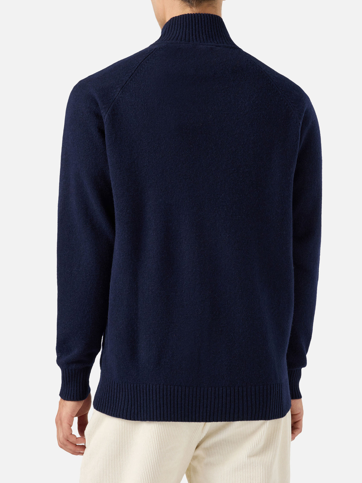 Marineblauer blue Galway Cardigan aus Lambswool mit hohem Kragen 
