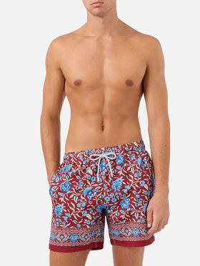 Gustavia bordeauxfarbene Badeshorts mit floralem Print 