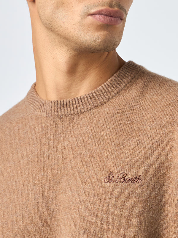 Man crewneck camel lambswool sweater with St. Barth embroidery