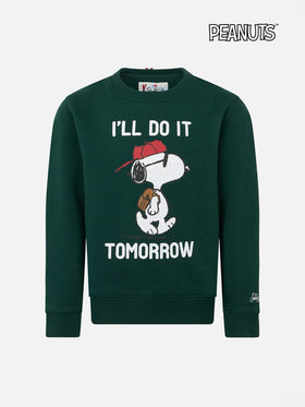 Grünes Jungen-Sweatshirt mit Rundhalsausschnitt und Snoopy-Aufdruck | SNOOPY PEANUTS™ SONDEREDITION