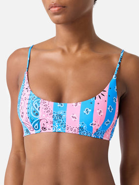 Bikini bralette tipo bandana a rayas Judy Naomi en azul empolvado y rosa 