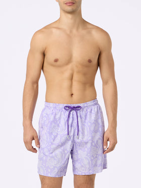 Man lightweight fabric swim-shorts Lighting with paisley print