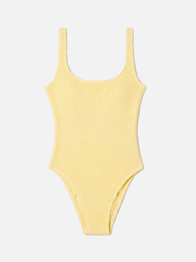 Bañador de una pieza Lora en tejido crinkle color amarillo mantequilla 