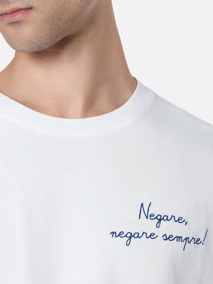 Mann weißes T-Shirt Luton mit Negare, negare sempre! Stickerei | VACANZE DI NATALE SONDERAUSGABE