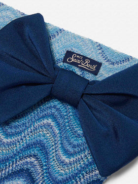 Slip mare Madame in raschel con motivo onde nei toni dell’azzurro