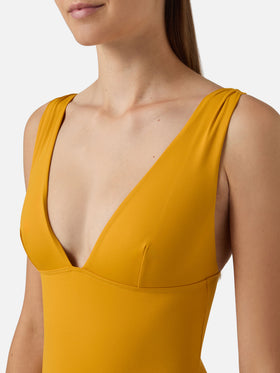 Maillot de bain une pièce Mavi avec décolleté en V profond en ocre uni 