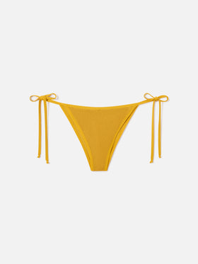 Bas de bikini à nouer Marielle en tissu froissé ocre 
