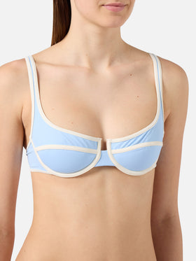 Top bikini Amira String balconette azzurro con profili bianchi