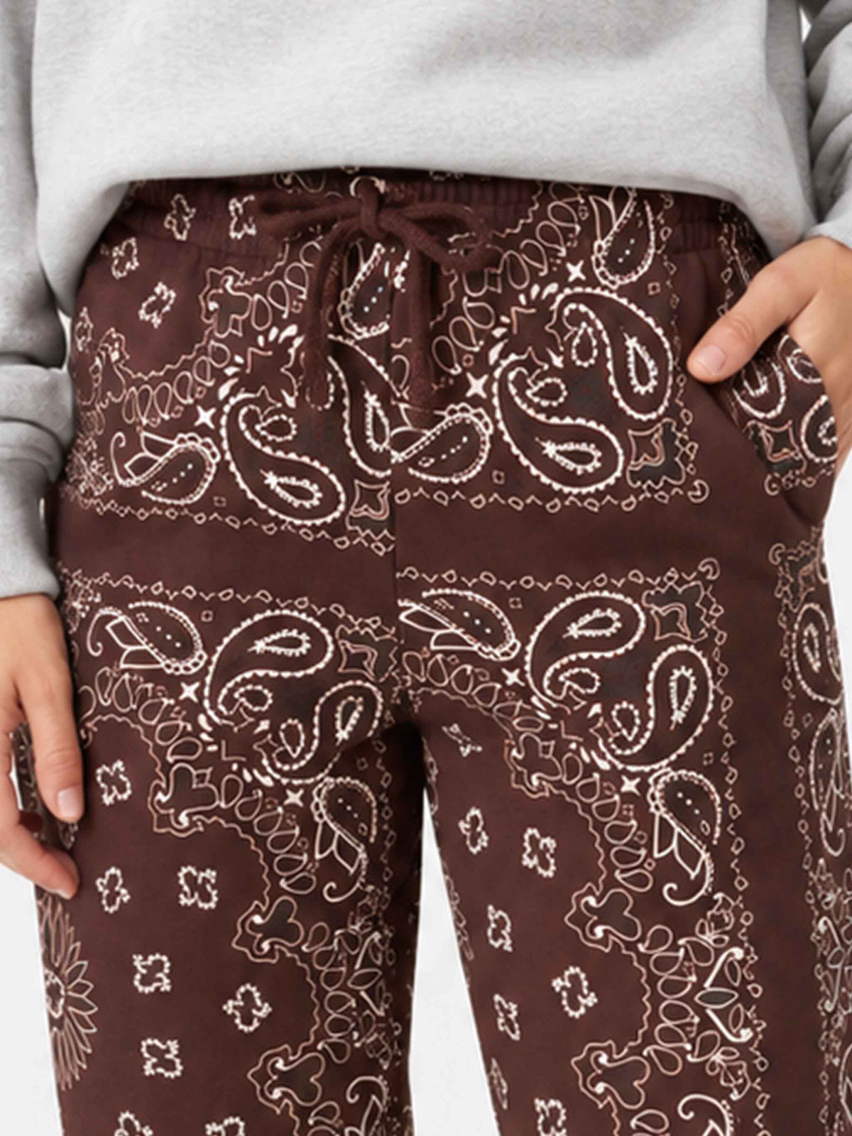 Pantalones de algodón Feece Odalys con estampado bandana marrón 