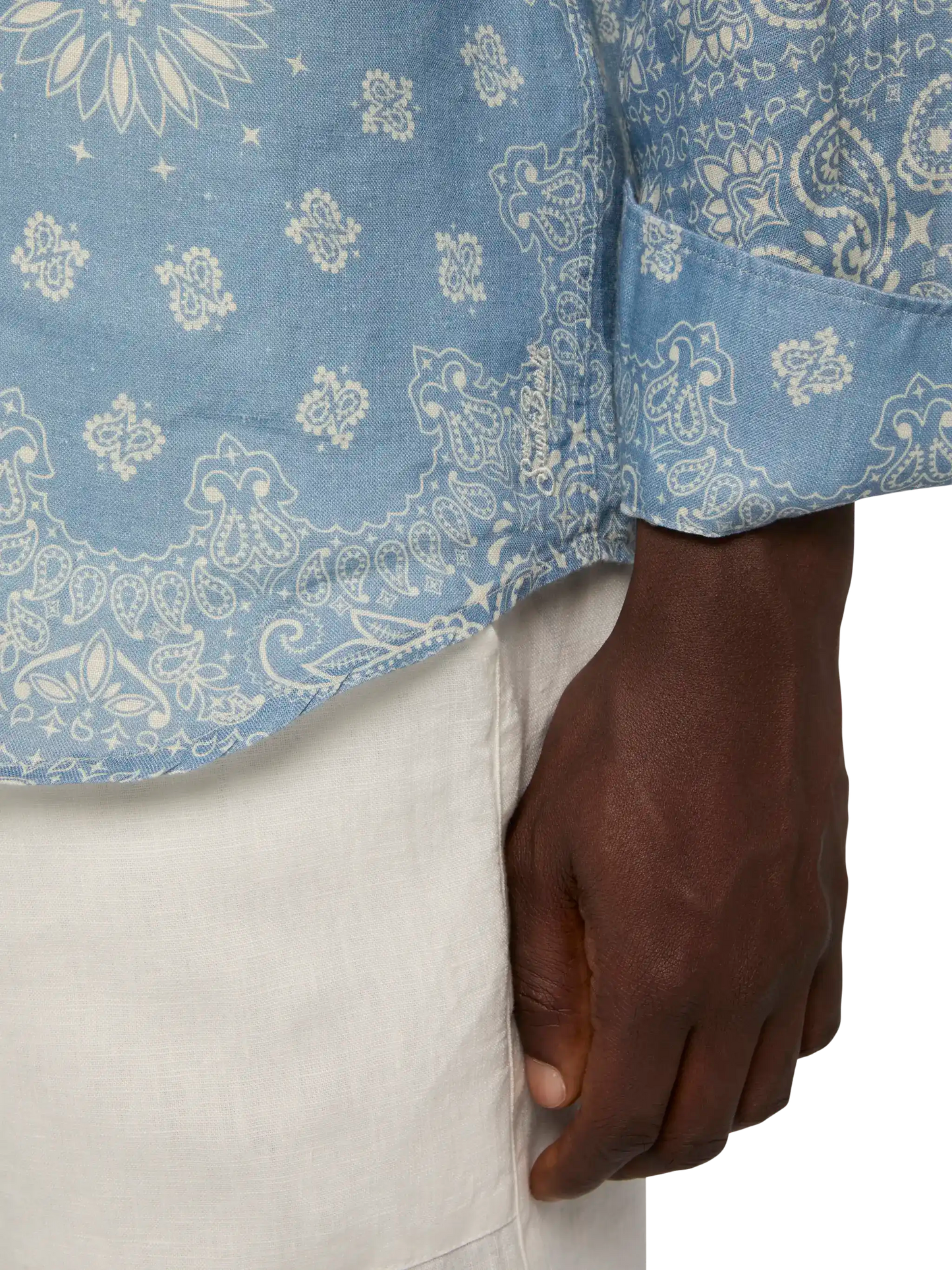 Linen shirt Pamplona with bandanna print