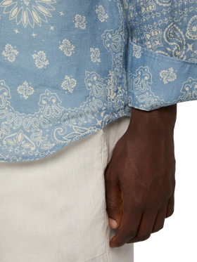 Linen shirt Pamplona with bandanna print