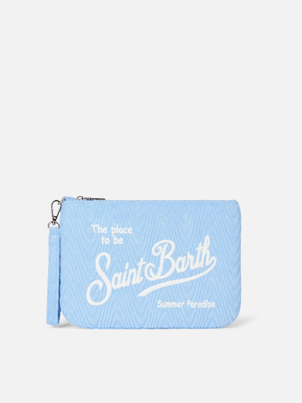 Hellblaue Parisienne Clutch aus Frottee mit Schwammprägung