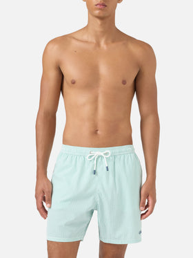 Patmos Badeshorts aus gestreiftem Seersucker in Salbeigrün und Weiß 